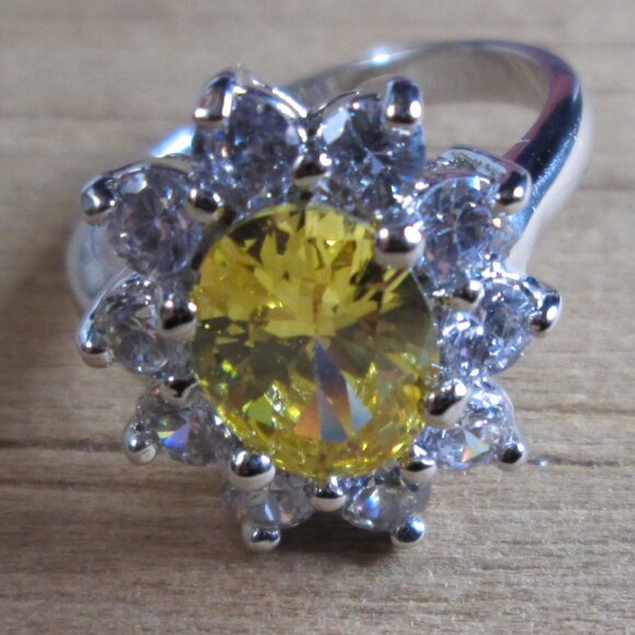 Yellow and Clear CZ Fashion ring - Picture 4 of 7